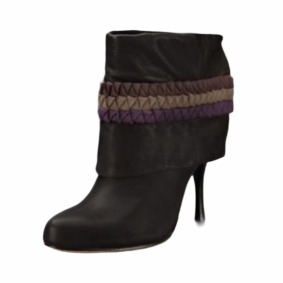 Plenty by Tracy Reese Shoes - Tracy Reese ᪥ Piper Suede Heeled Ankle Bootie ᪥ Ribbon Detail ᪥ Gunmetal ᪥ 7M